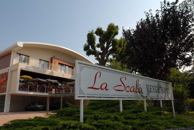 Hôtel la Scala Pithiviers Esterno foto