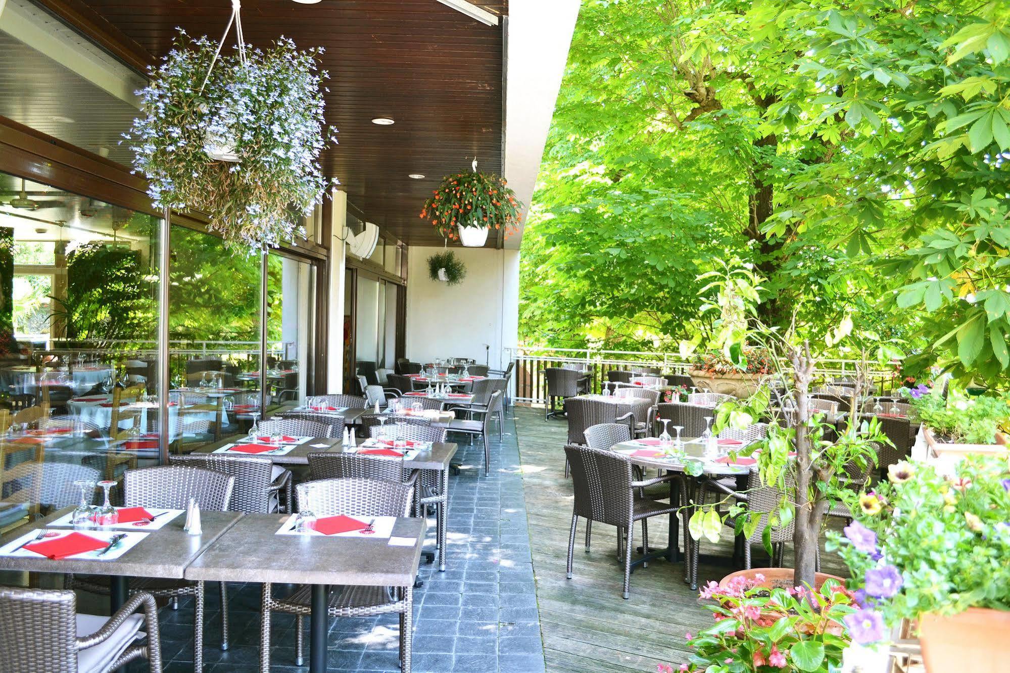 Hôtel la Scala Pithiviers Esterno foto